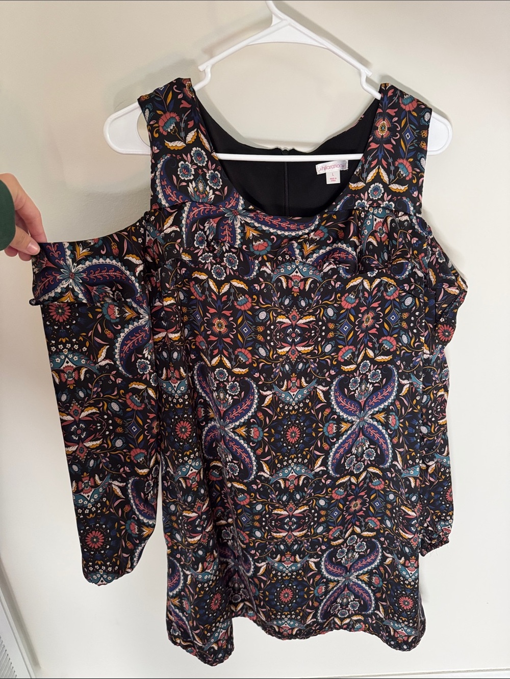 Xhilaration Black Cold-Shoulder Top with Multicolor Paisley Print
